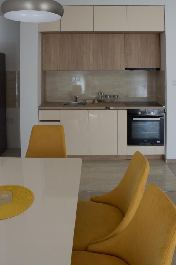 Apartments Prova **** Tivat Exterior photo